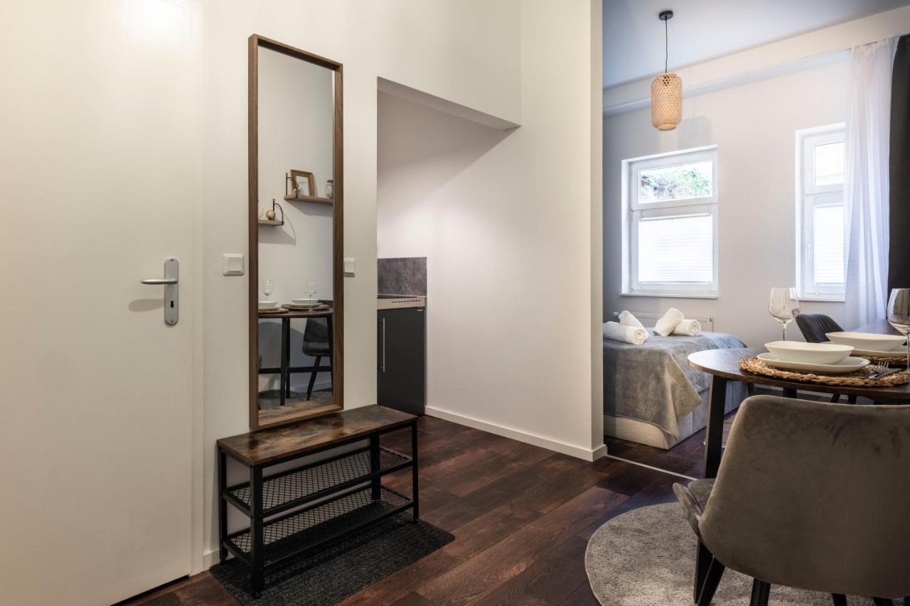 Central Apartment In Heart Of Berlin Eksteriør billede