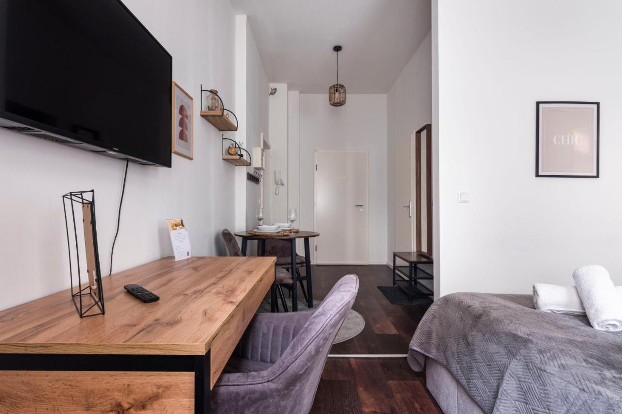 Central Apartment In Heart Of Berlin Eksteriør billede